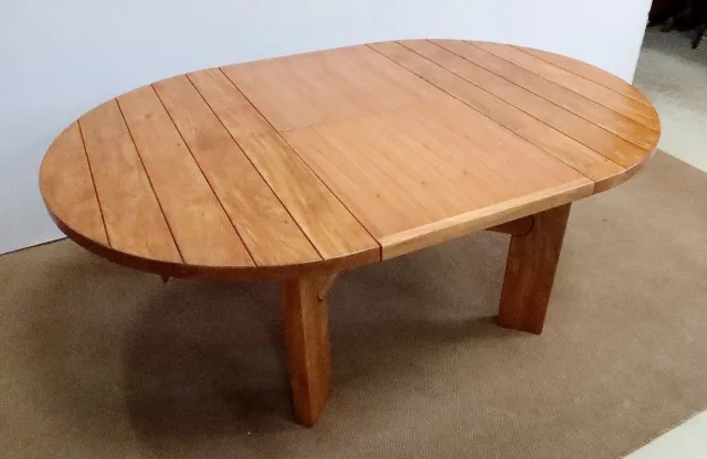 AUSZIEHBARER ULME-TISCH