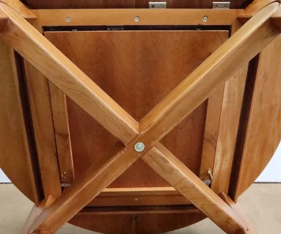 AUSZIEHBARER ULME-TISCH