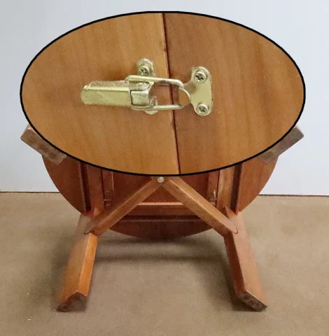 AUSZIEHBARER ULME-TISCH