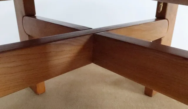 AUSZIEHBARER ULME-TISCH
