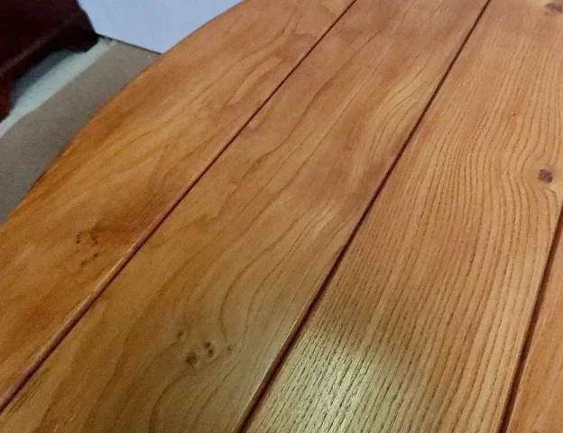 AUSZIEHBARER ULME-TISCH