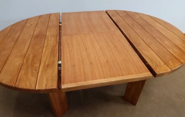 AUSZIEHBARER ULME-TISCH