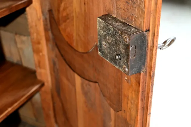 Armoire dite « Bassette » en Merisier et Chêne – Début XIXe