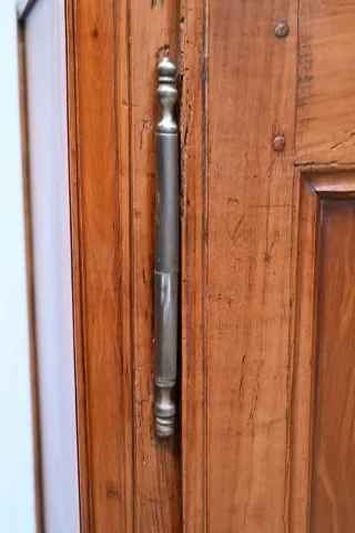 Armoire dite « Bassette » en Merisier et Chêne – Début XIXe