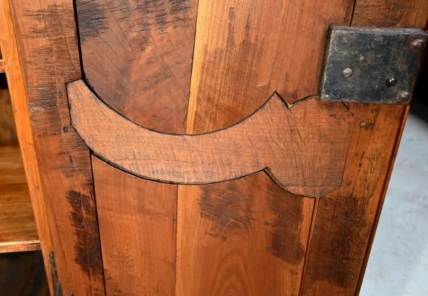 Armoire dite « Bassette » en Merisier et Chêne – Début XIXe
