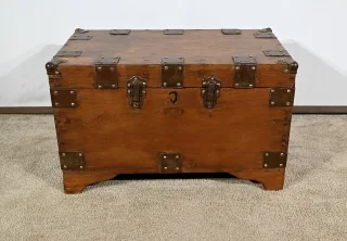 TEAK CHEST