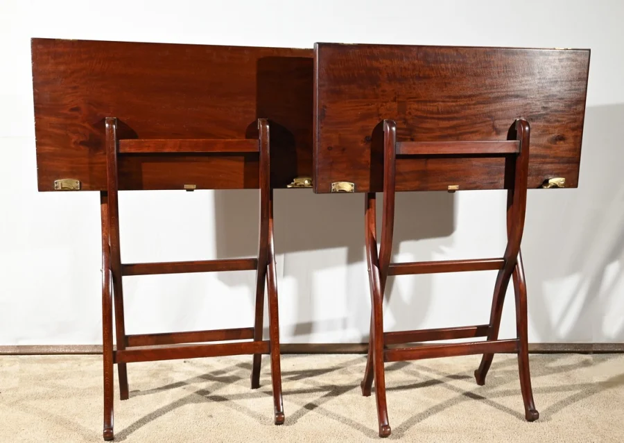 Paire de Tables de Jeux en Acajou, estampillées H.J. Linton – 1920