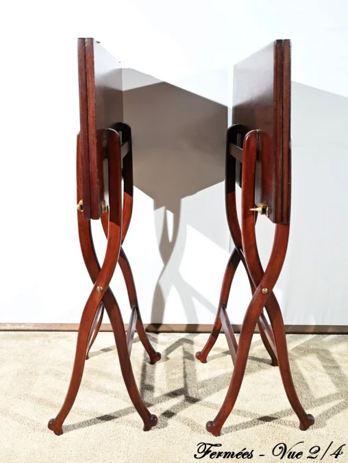 Paire de Tables de Jeux en Acajou, estampillées H.J. Linton – 1920