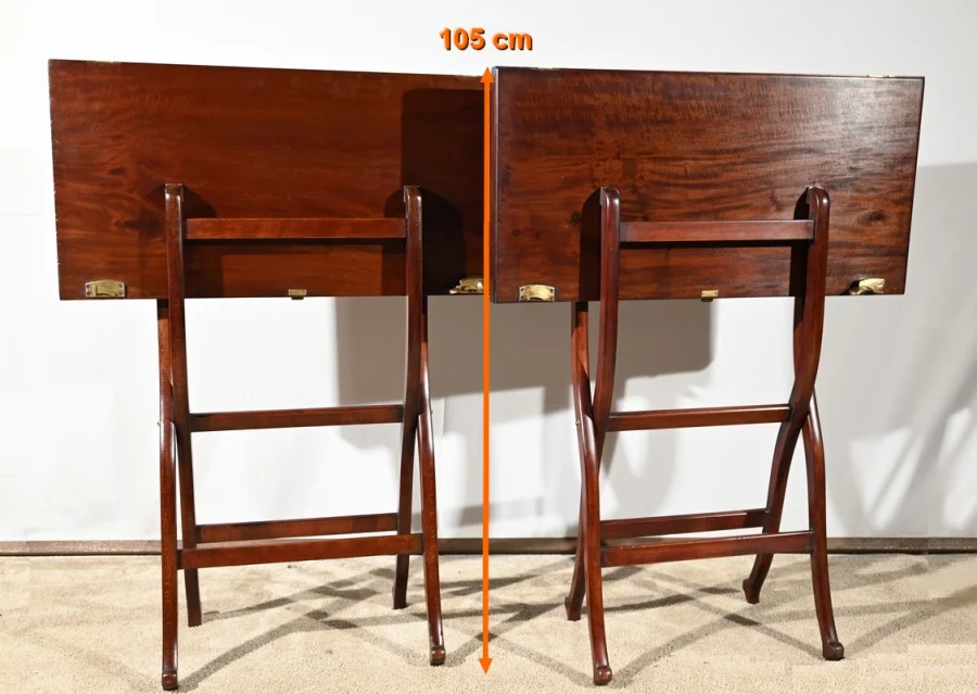 Paire de Tables de Jeux en Acajou, estampillées H.J. Linton – 1920