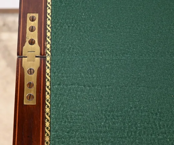 Paire de Tables de Jeux en Acajou, estampillées H.J. Linton – 1920