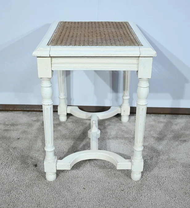 Petit Siège Rectangulaire en Bois réchampi, style Louis XVI – 1920