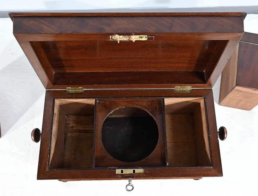 Rare Coffret à Thé Anglais ‘’Tea Caddy ‘’ en Acajou  – Milieu XIXe