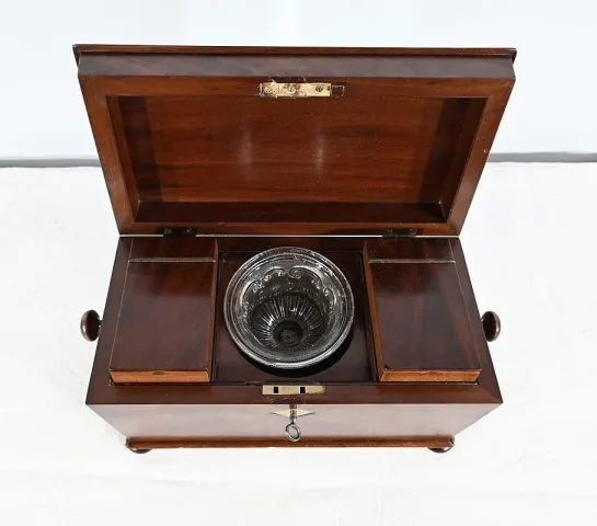 Rare Coffret à Thé Anglais ‘’Tea Caddy ‘’ en Acajou  – Milieu XIXe