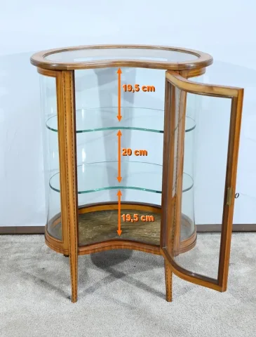 NIERVORMIGE DISPLAYKAST