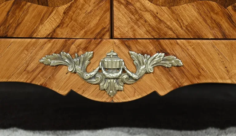 Petite Vitrine en Bois de Rose, style Louis XV – Début XXe