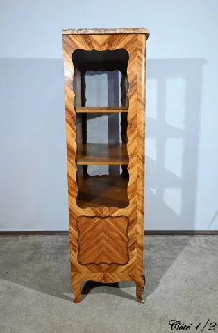 ルイ15世スタイルのディスプレイキャビネット