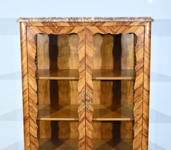 Petite Vitrine en Bois de Rose, style Louis XV – Début XXe
