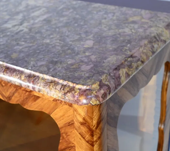 Petite Vitrine en Bois de Rose, style Louis XV – Début XXe