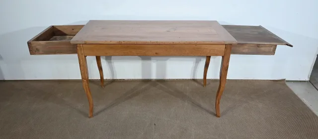 BOERDERIJTAFEL IN LOUIS XV-STIJL