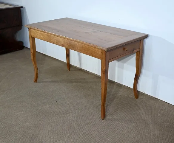 BOERDERIJTAFEL IN LOUIS XV-STIJL