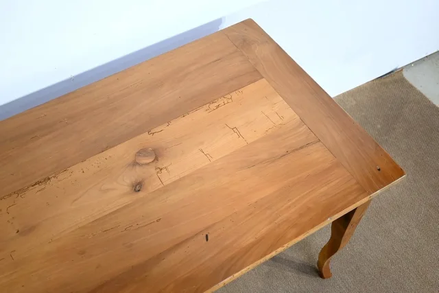 BOERDERIJTAFEL IN LOUIS XV-STIJL
