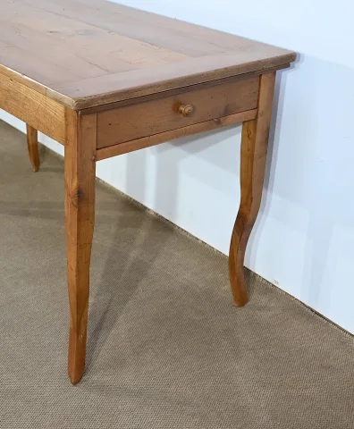 BOERDERIJTAFEL IN LOUIS XV-STIJL