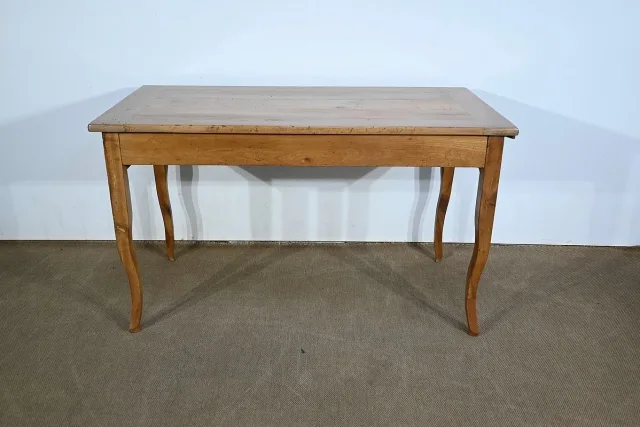 BOERDERIJTAFEL IN LOUIS XV-STIJL