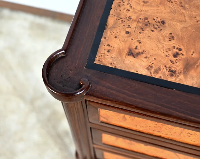 Petite Table Chiffonnière en Acajou et Loupe d'Amboine, époque Louis XVI – Fin XVIIIe