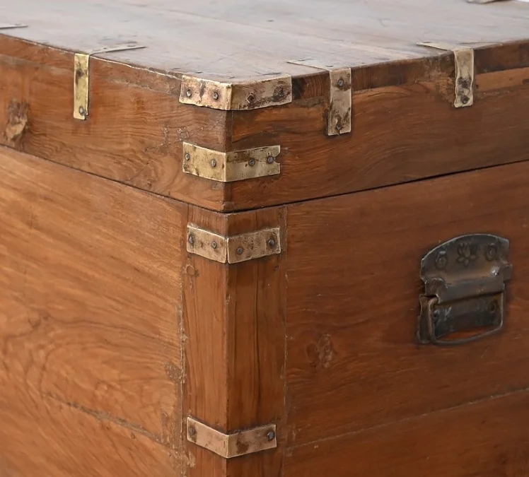 TEAK-TRUHE