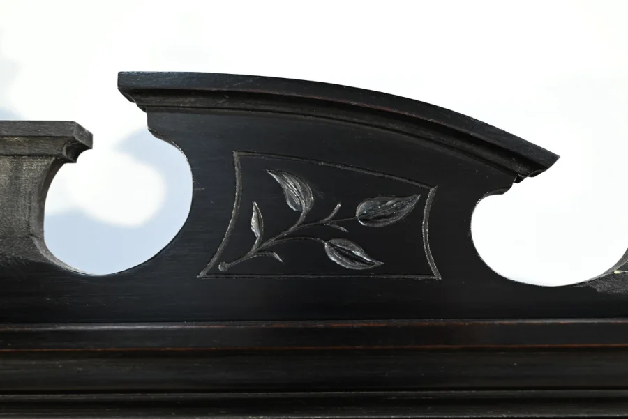 NAPOLEON III STYLE CABINET