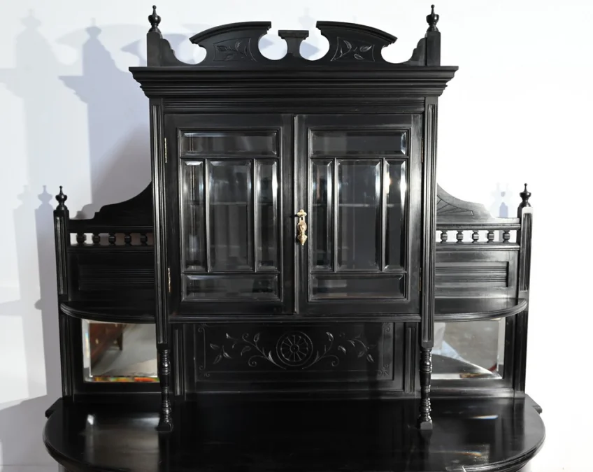 NAPOLEON III STYLE CABINET