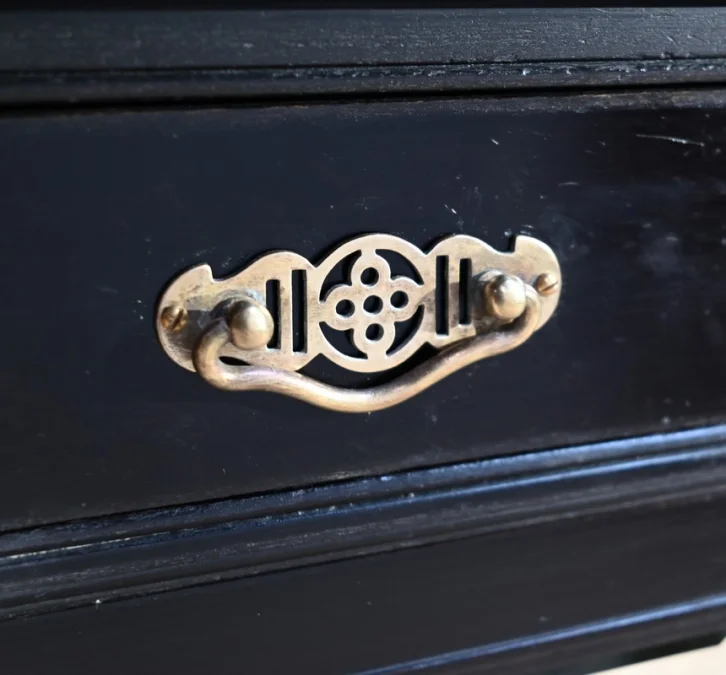 NAPOLEON III STYLE CABINET