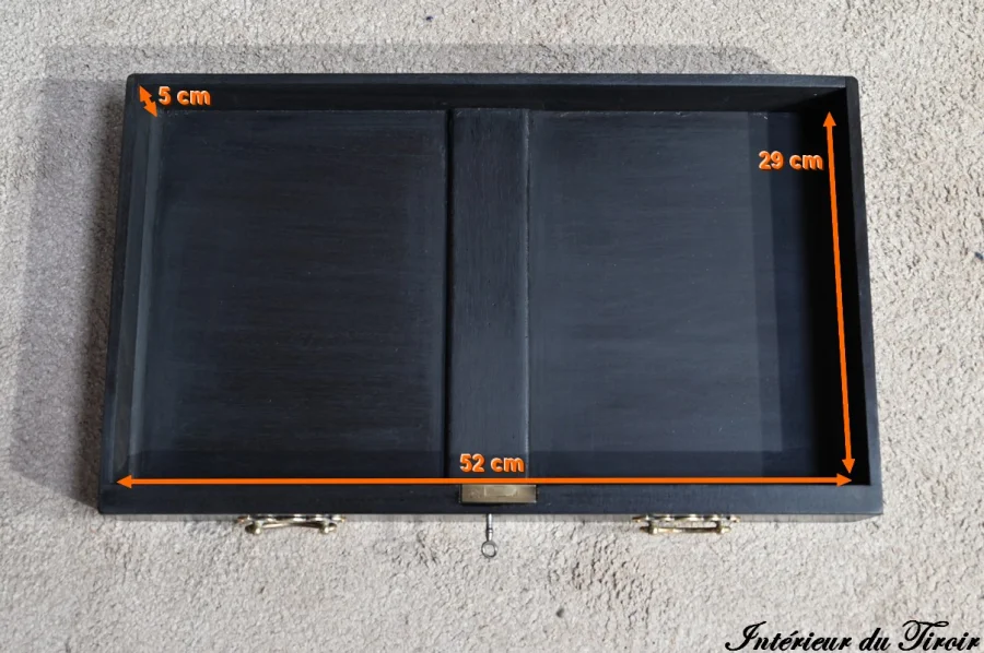 NAPOLEON III STYLE CABINET