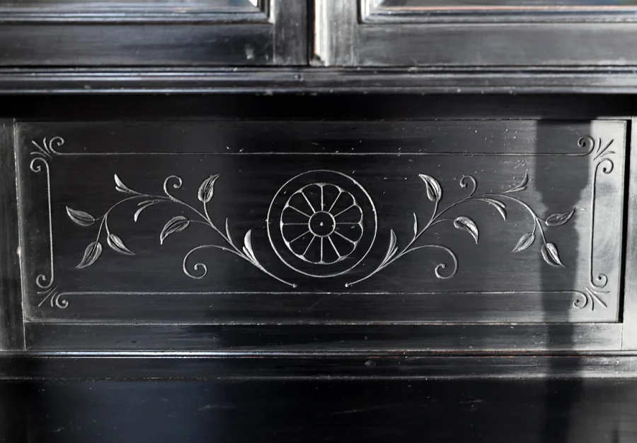 NAPOLEON III STYLE CABINET