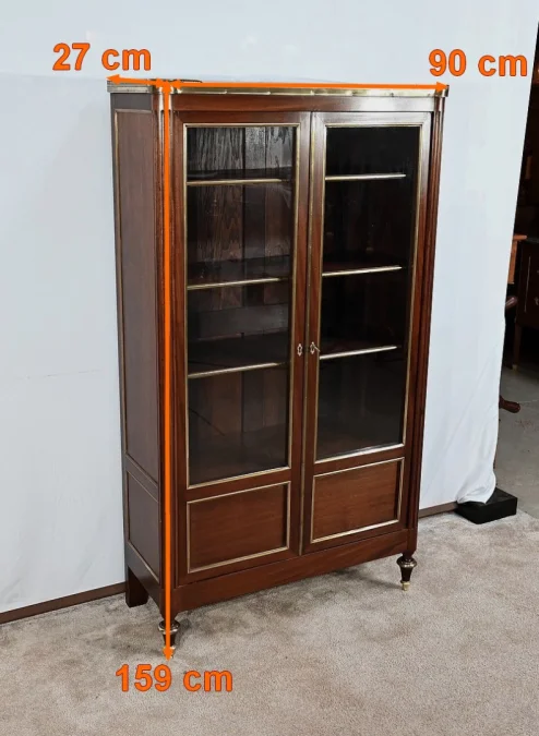 BOEKENKAST IN LOUIS XVI-STIJL