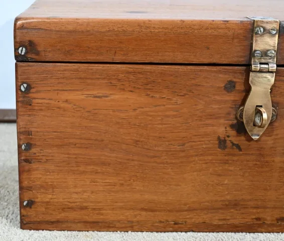 CASSETTA IN TEAK