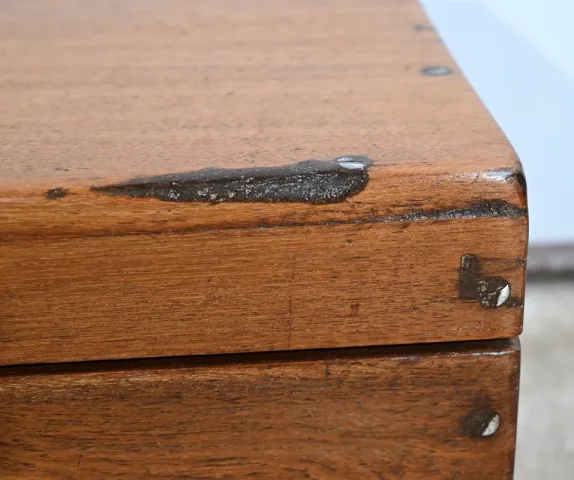 CASSETTA IN TEAK