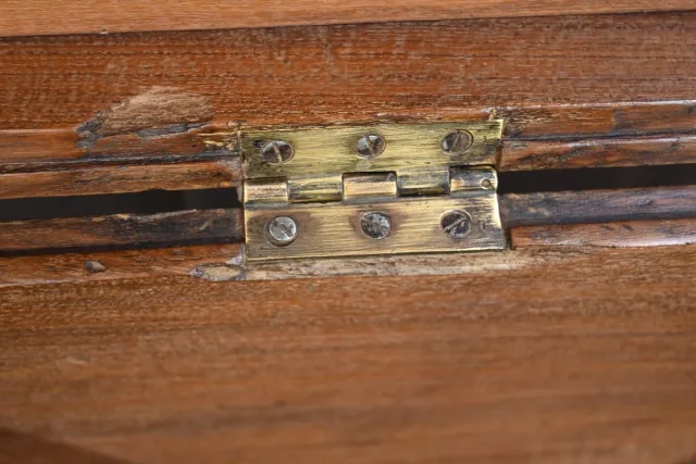 CASSETTA IN TEAK