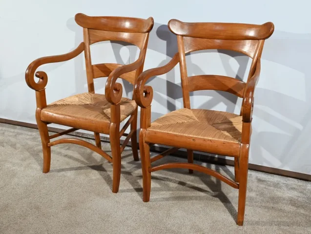 Paire de Fauteuils de Propriété en Merisier Massif, époque Restauration – 1ère Partie XIXe
