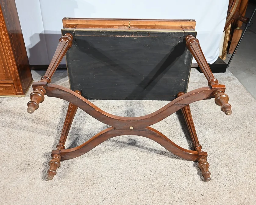 Petit Cabinet Écritoire en Palissandre, style Charles X – Milieu XIXe