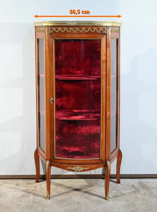 Petite Vitrine en Merisier Clair, Transition Louis XV / Louis XVI – Début XXe