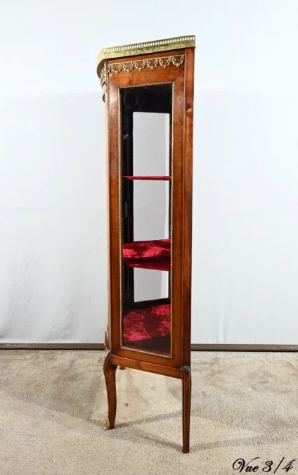Petite Vitrine en Merisier Clair, Transition Louis XV / Louis XVI – Début XXe