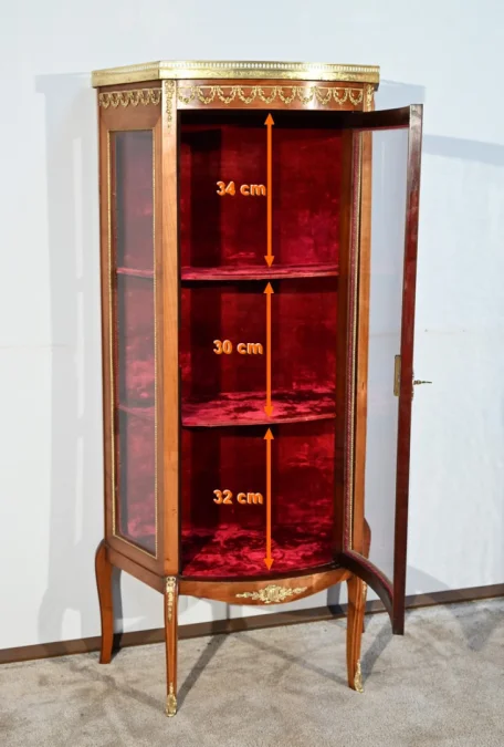 Petite Vitrine en Merisier Clair, Transition Louis XV / Louis XVI – Début XXe