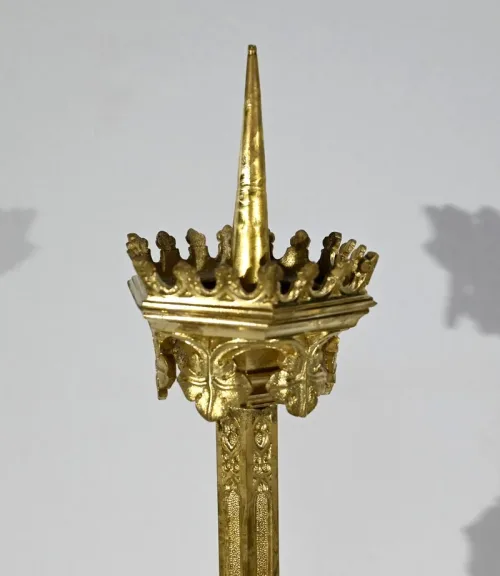 Kerzenständer aus vergoldeter Bronze