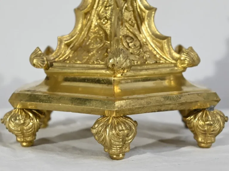 Kerzenständer aus vergoldeter Bronze