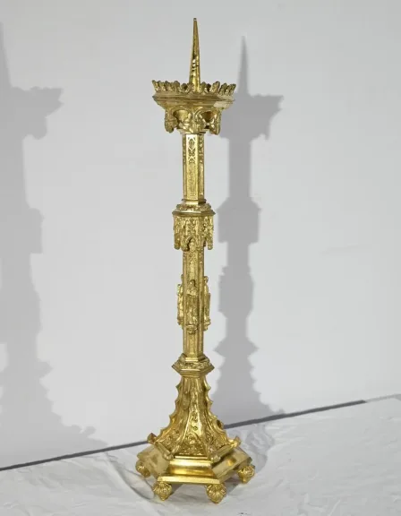 Kerzenständer aus vergoldeter Bronze