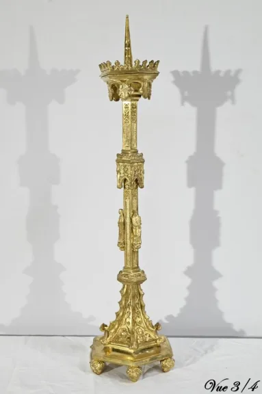 Kerzenständer aus vergoldeter Bronze