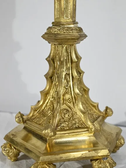 Kerzenständer aus vergoldeter Bronze