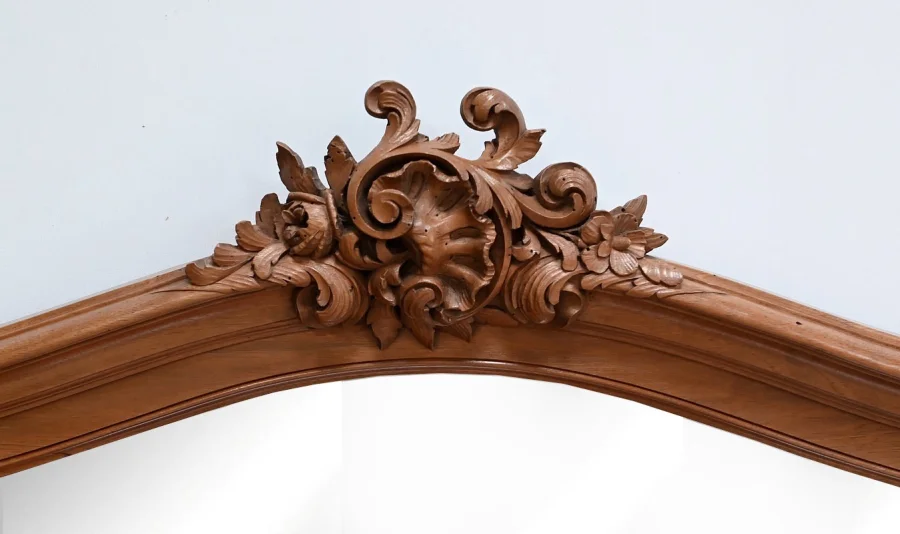 BUFFET IN LOUIS XV-STIJL