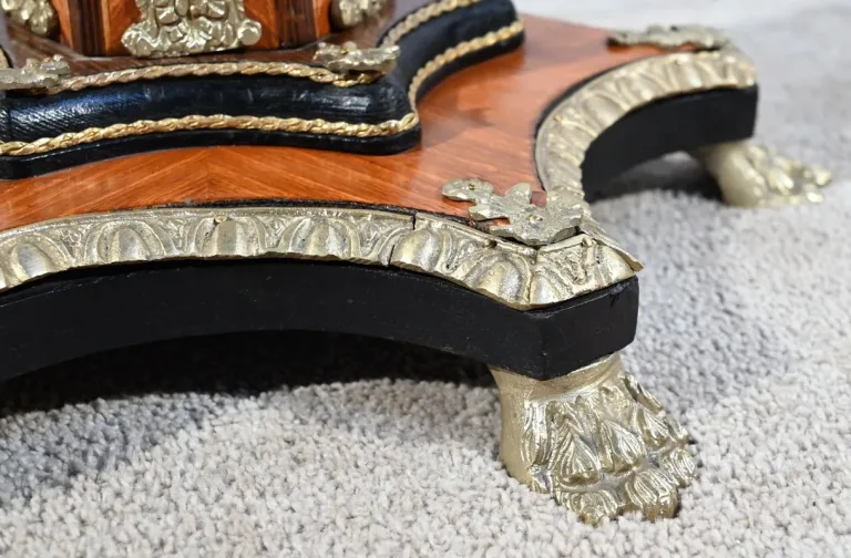 Guéridon en Bois Précieux, style Restauration, époque Napoléon III – Milieu XIXe